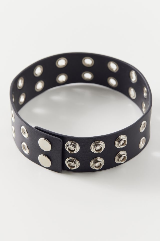 Collier au cou à oeillets en cuir Corin #1