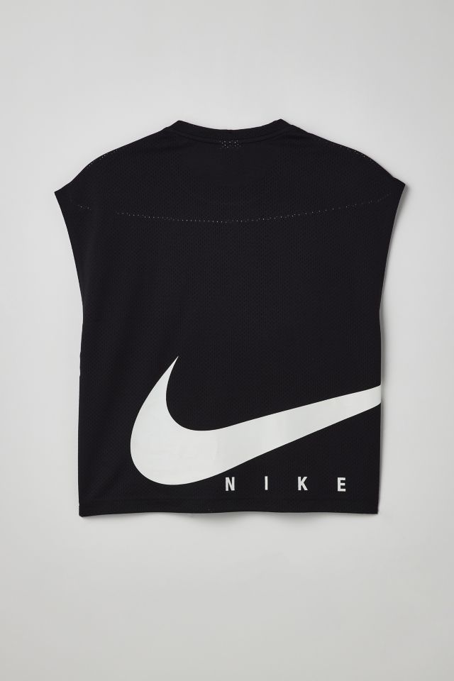 Nike Big Swoosh Cropped Tee