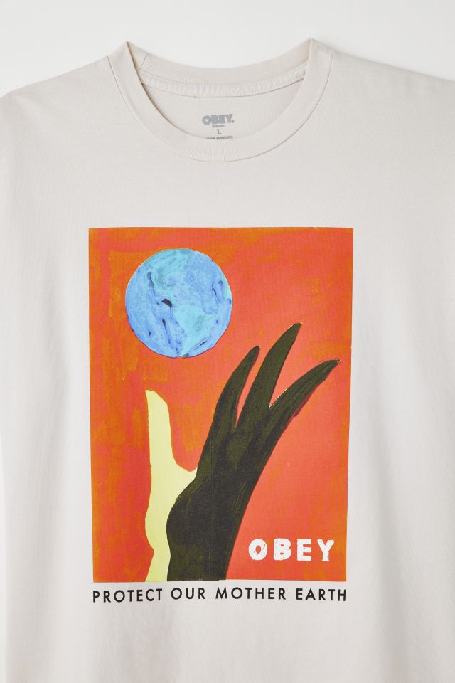 RedEye グッズTシャツ MOTHER EARTH OBEY Protect Our Mother Earth Tee | Urban Outfitters
