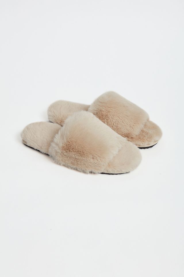 Urban on sale outfitters slippers