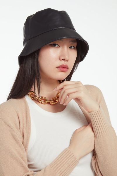 APPARIS Amara Vegan Leather Hat | Urban Outfitters