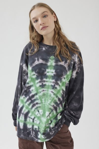 Urban Renewal Remade Leaf Dye Long Sleeve Tee | Urban Outfitters