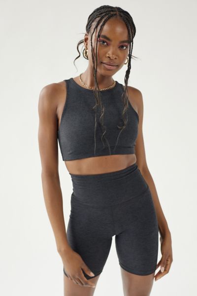 Beyond Yoga Printed Featherweight Twist Out Cropped Tee in Chai Tortoise