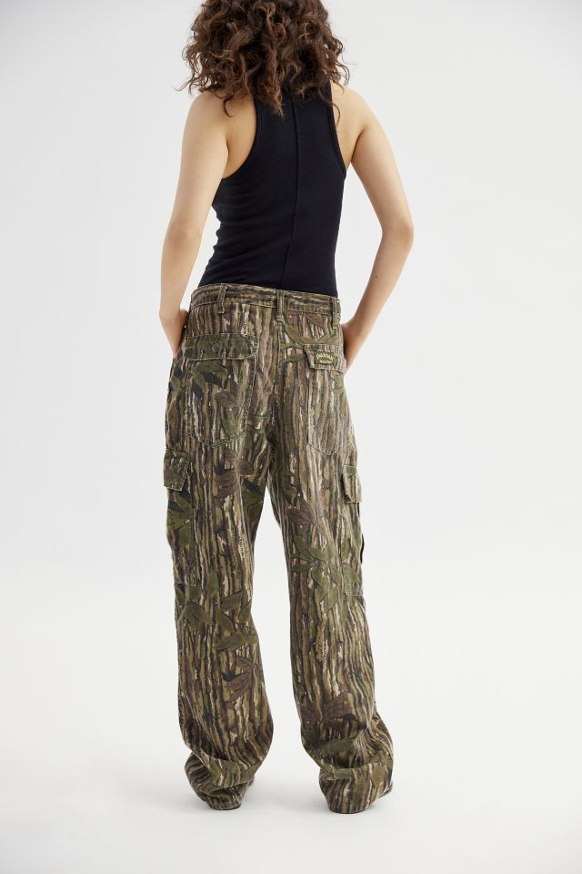 Urban Renewal One-Of-A-Kind Realtree Cargo Pants