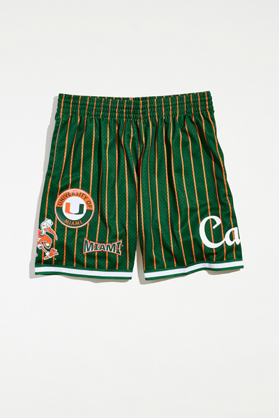 ウェア mitchell&ness shorts Mitchell & Ness NCAA City Short | Urban Outfitters