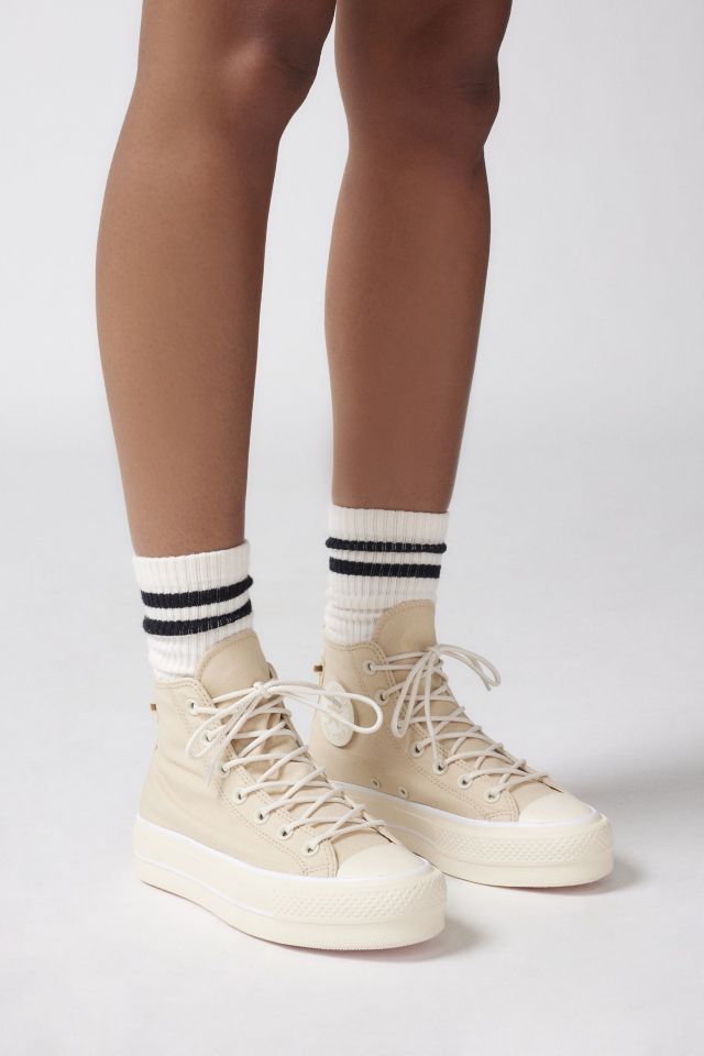 Køb Lydighed ært Converse Chuck Taylor All Star Lift Platform Sneaker | Urban Outfitters