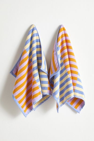 Bathroom Towels | Hand Towels + Towel Sets | Urban Outfitters