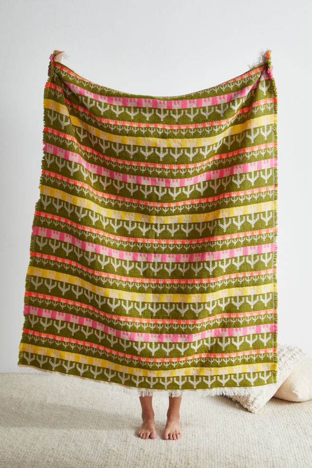 Tulip Field Throw Blanket #1