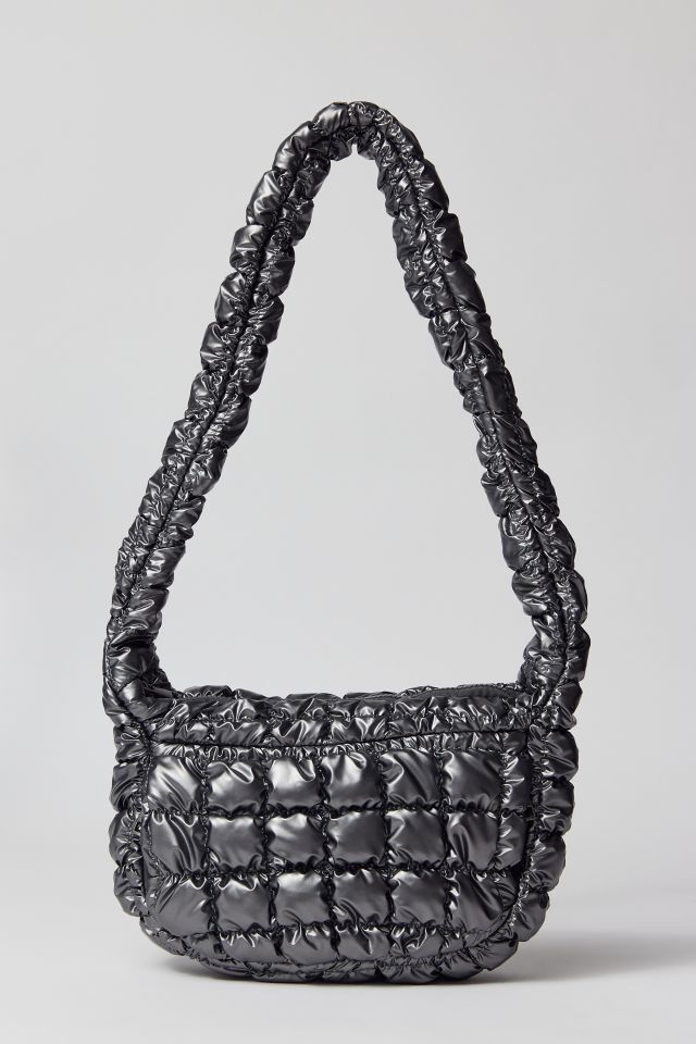 【センスUP】Urban Outfitters Max Pucker クロスボディバッグ Max Pucker Quilted Crossbody Bag | Urban Outfitters