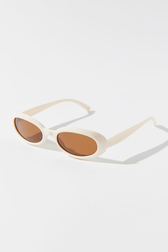 Mazzy '90s Plastic Oval Sunglasses | Urban Outfitters