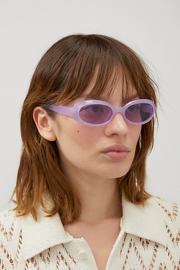 Urban Outfitters Mazzy 90s Plastic Oval Sunglasses In Purple