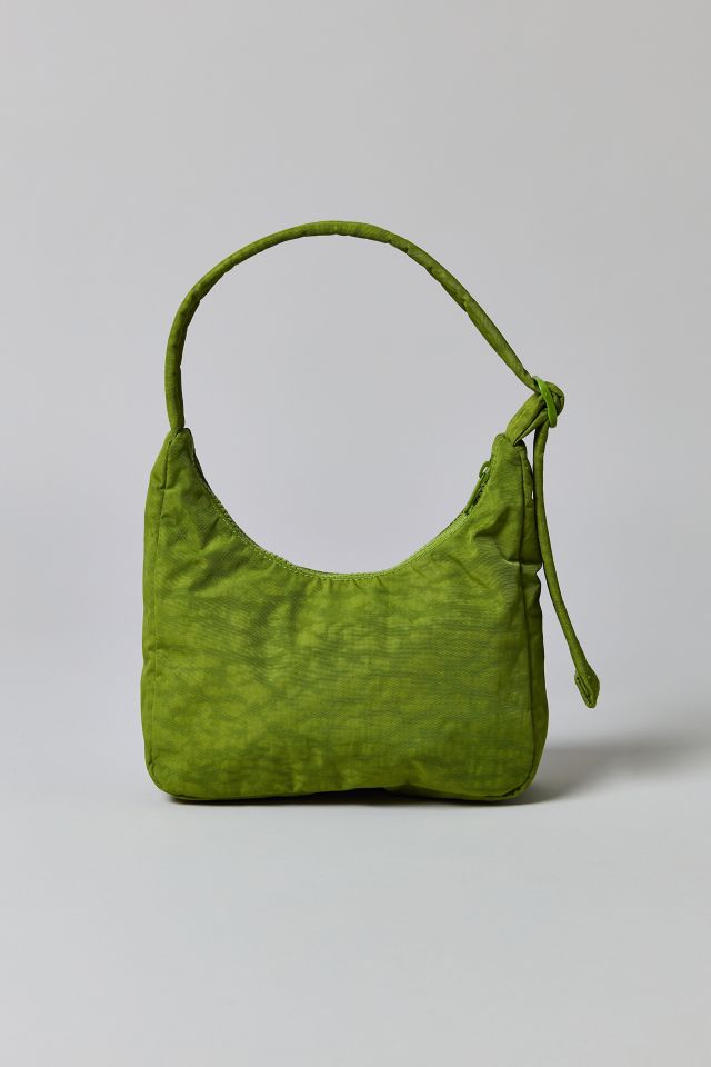 【Urban Outfitters】人気！BAGGU Nylon Shoulder Bag BAGGU Nylon Shoulder Bag | Urban Outfitters