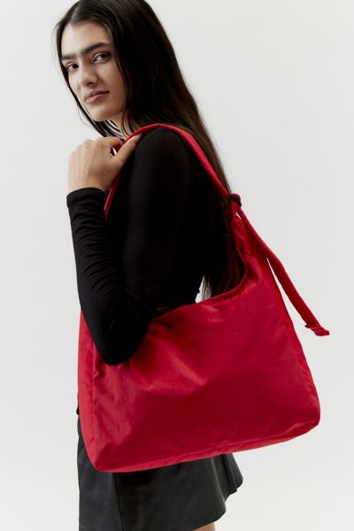 Baggu Nylon Shoulder Bag In Candy Apple, Women's At Urban Outfitters