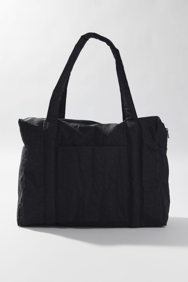 【完売必至】Urban Outfitters限定色 Cloud Carry-On Bag BAGGU Small Cloud Carry-On Bag | Urban Outfitters