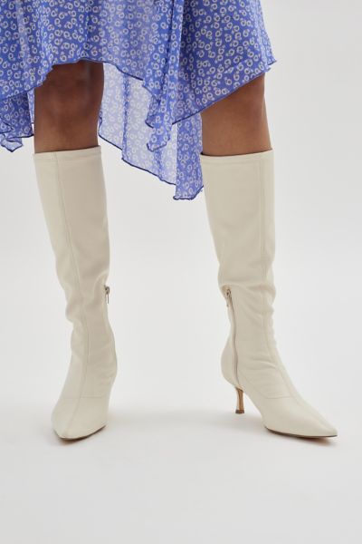 White boots hotsell urban outfitters