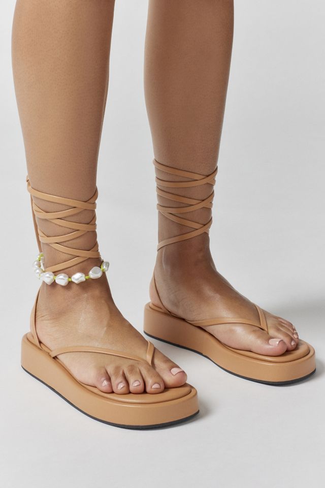Women's thong platform sandal