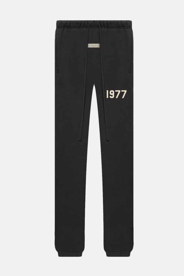 パンツ Fear Of God Essentials 1977 NWT Fear of God Essentials 1977 Relaxed Straight Leg Fit
