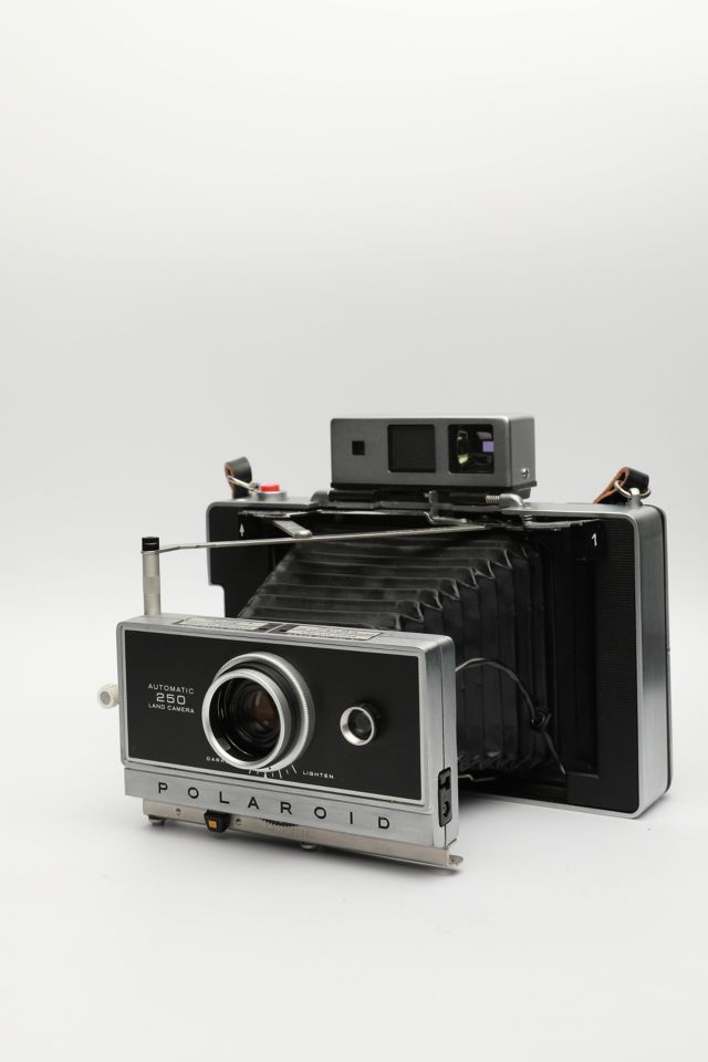 Acme Camera Co. Vintage Polaroid Automatic 250 Land Camera #2