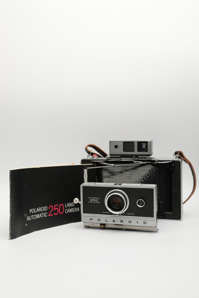 Acme Camera Co. Vintage Polaroid Automatic 250 Land Camera #4