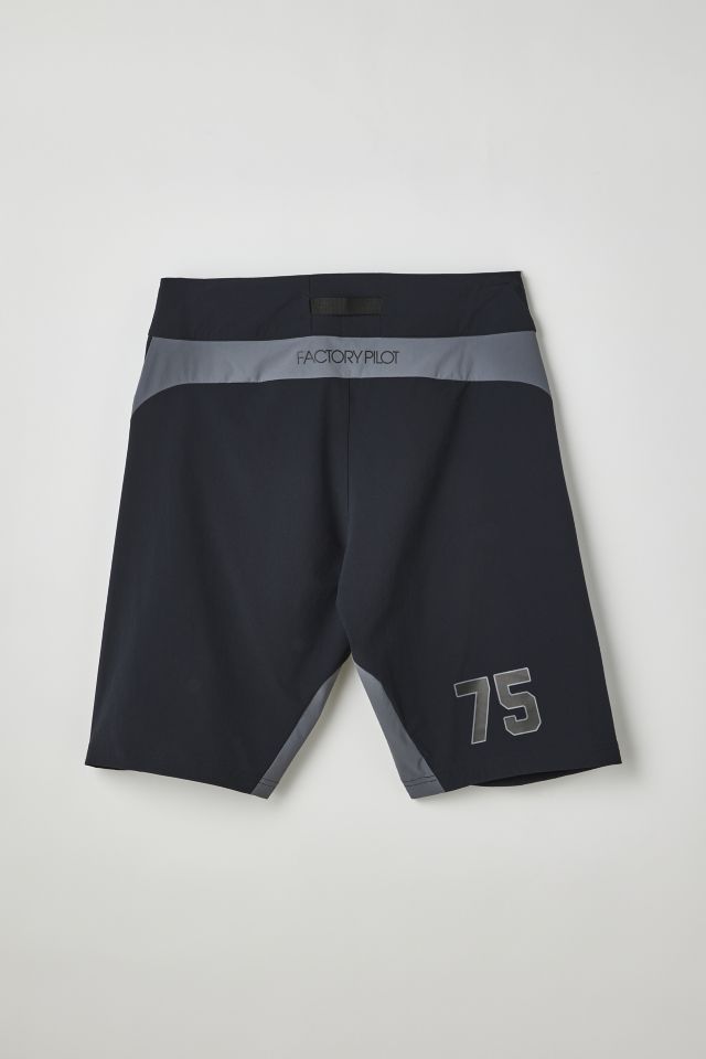 Oakley Seeker 75 Short #2