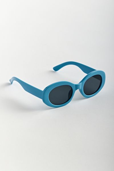 Astor Oval Sunglasses | Urban Outfitters