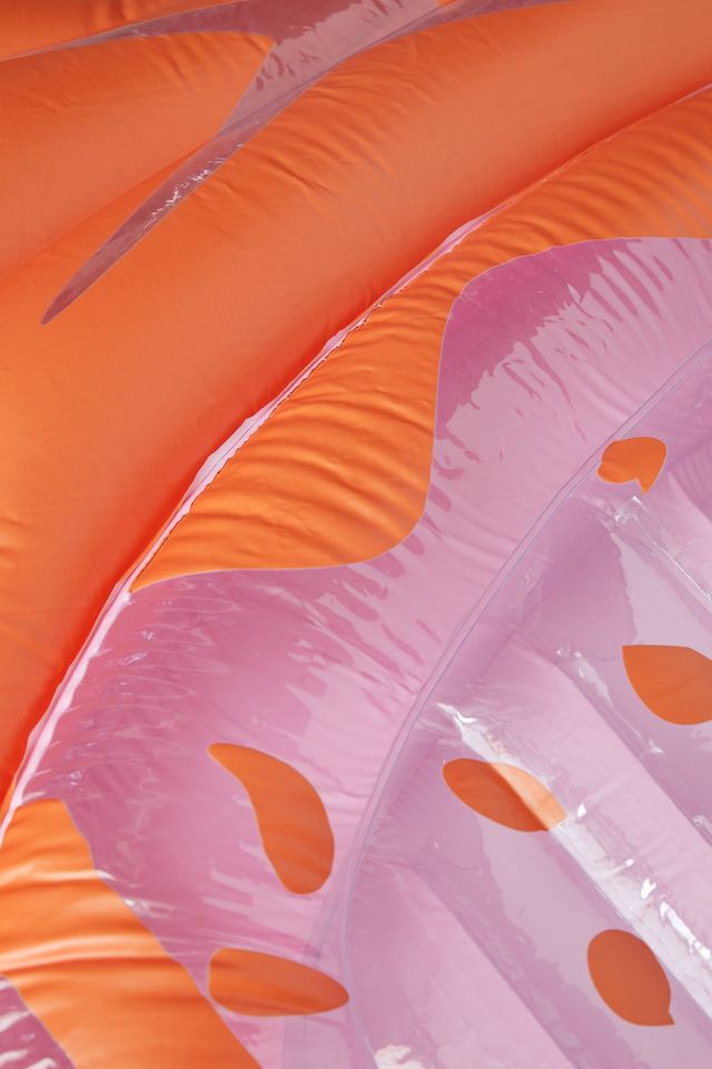 Sunnylife Lie-On Strawberry Pool Float #4