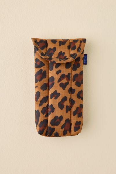 Baggu Puffy Glasses Sleeve In Leopard At Urban Outfitters In Leopard