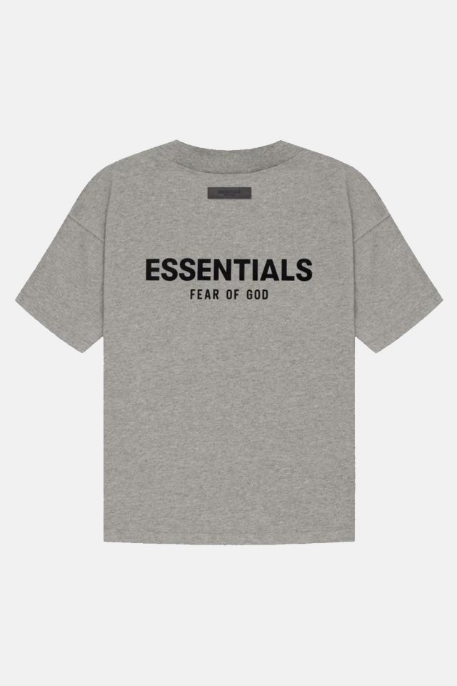 Fear of God Essentials T-shirt FW22 | Urban Outfitters