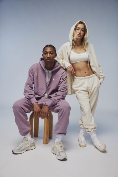 CHAMPION UO EXCLUSIVE REVERSE WEAVE FULL ZIP HOODIE SWEATSHIRT IN LAVENDER AT URBAN OUTFITTERS 