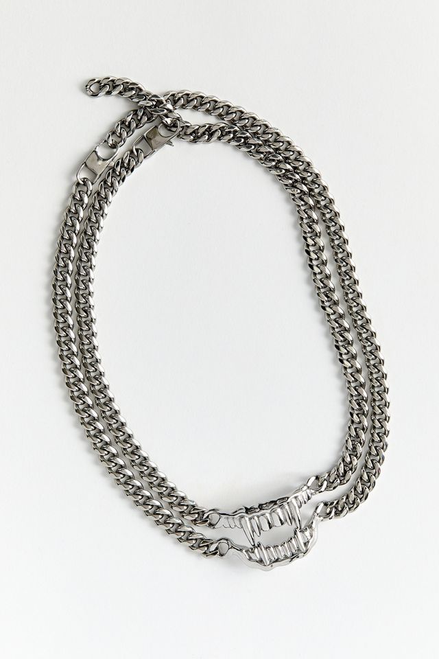 RARE-ROMANCE Bite Me Chain Necklace | Urban Outfitters