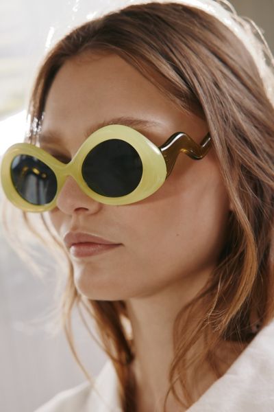 Urban Outfitters Birdie Wavy Round Sunglasses In Green