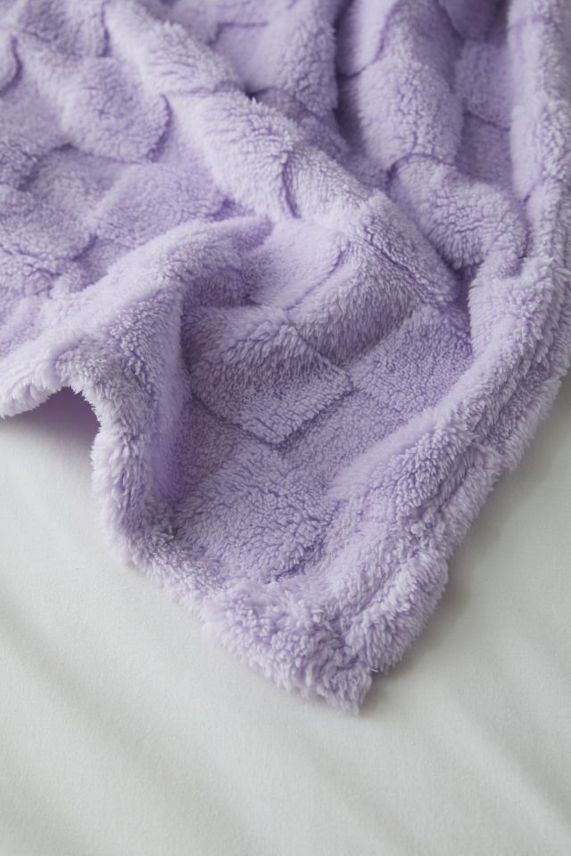 Urban outfitters fuzzy discount blanket