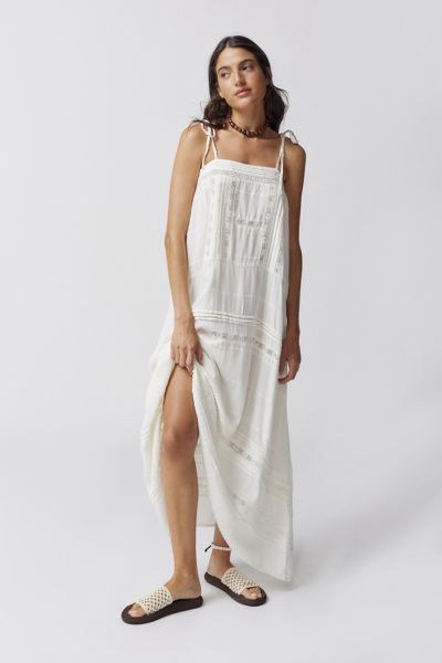 UO Evelyn Lace-Inset Maxi Dress  Lace inset, Urban dresses, Maxi dress