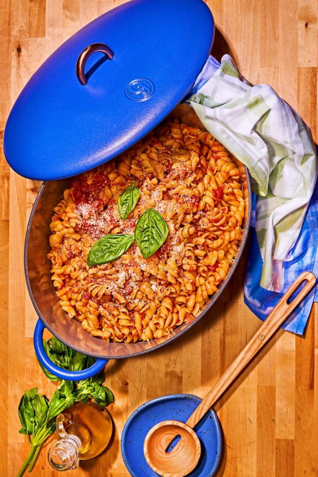 Blue Oval Enameled Cast Iron Dutch Oven 6.75-Quart