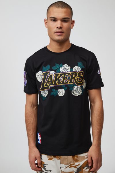 Los Angeles Lakers Pro Standard Hometown Chenille T-Shirt - Black