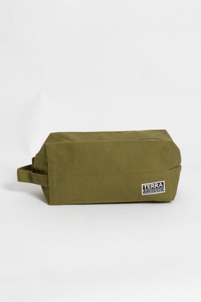 Terra Thread Organic Cotton Canvas Toiletry Bag In Olive At Urban Outfitters In Olive