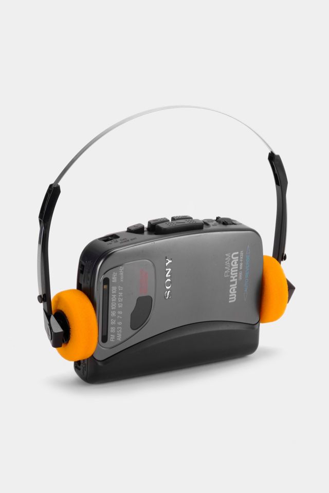 Classic walkman online headphones