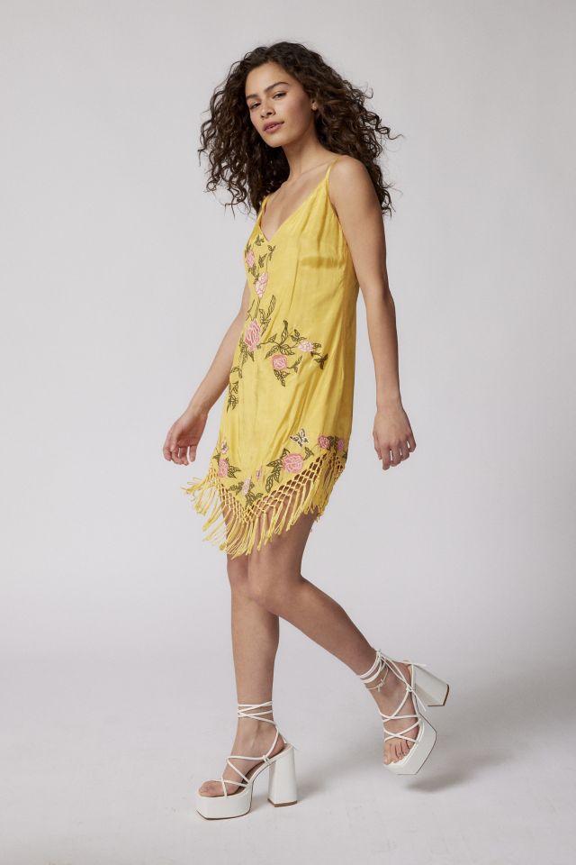 Robe Mini Frangée Brodée UO Carmen #1