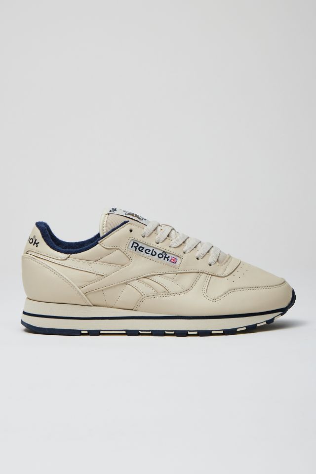 lila Booth Negen Reebok Classic Leather OG Sneaker | Urban Outfitters
