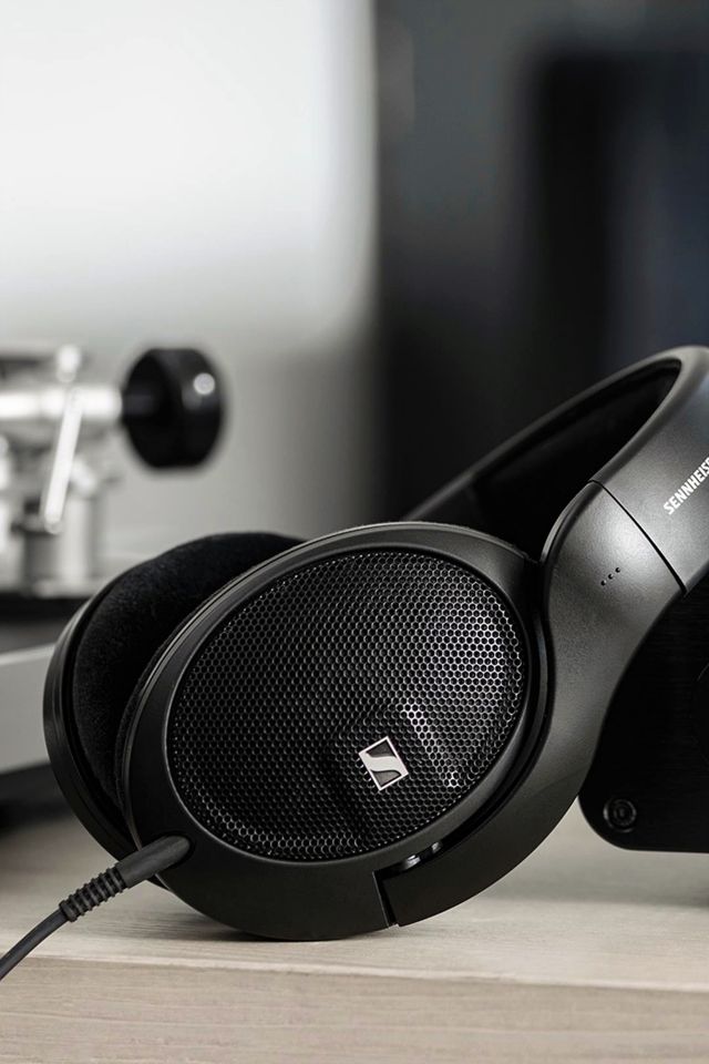 Sennheiser HD 560S Over-Ear Headphones