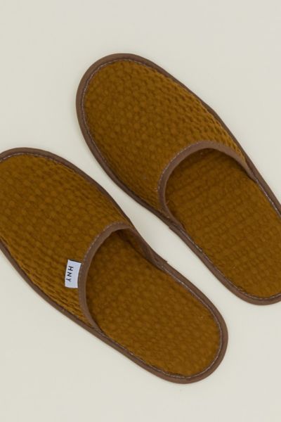 Hawkins New York Simple Waffle Slippers In Brass