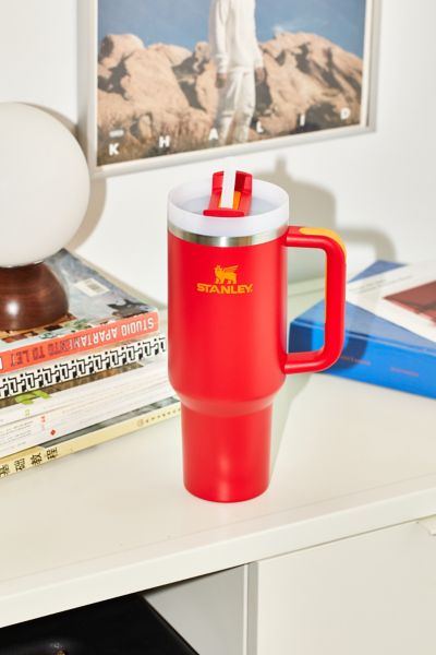 Stanley Quencher 2.0 Flowstate 40 oz Tumbler In Chili At Urban Outfitters In Red