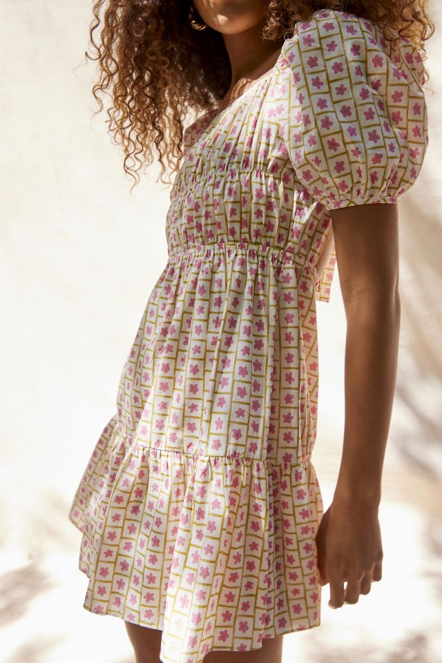 Robe Mini Glamour à Fleurs Attachée au Dos #3
