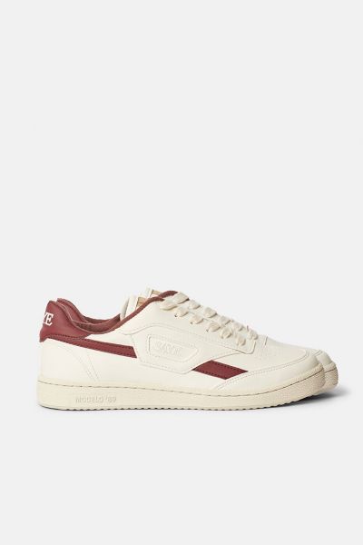Saye Modelo '89 Vegan Trainers In Maroon At Urban Outfitters