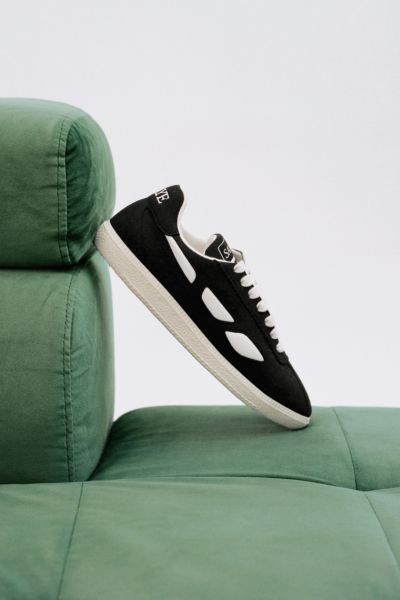 Shop Saye Modelo '70 Vegan Sneakers In Black At Urban Outfitters