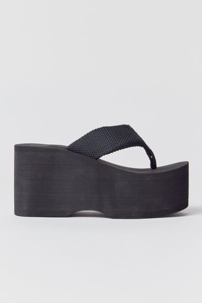 Jeffrey Campbell Wavin Platform Thong Sandal In Black