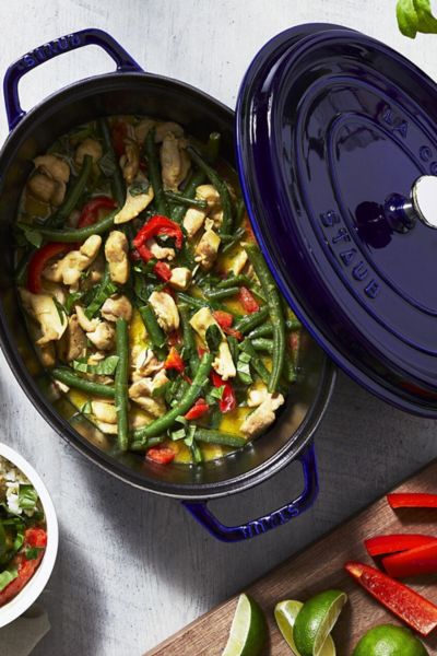 Staub Cast Iron Oval 5.75-quart Cocotte Dutch Oven Made in France