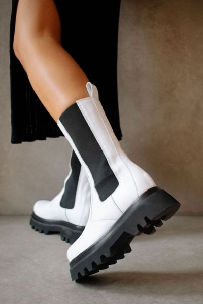 Alohas All Rounder Ankle Boot In Bright White