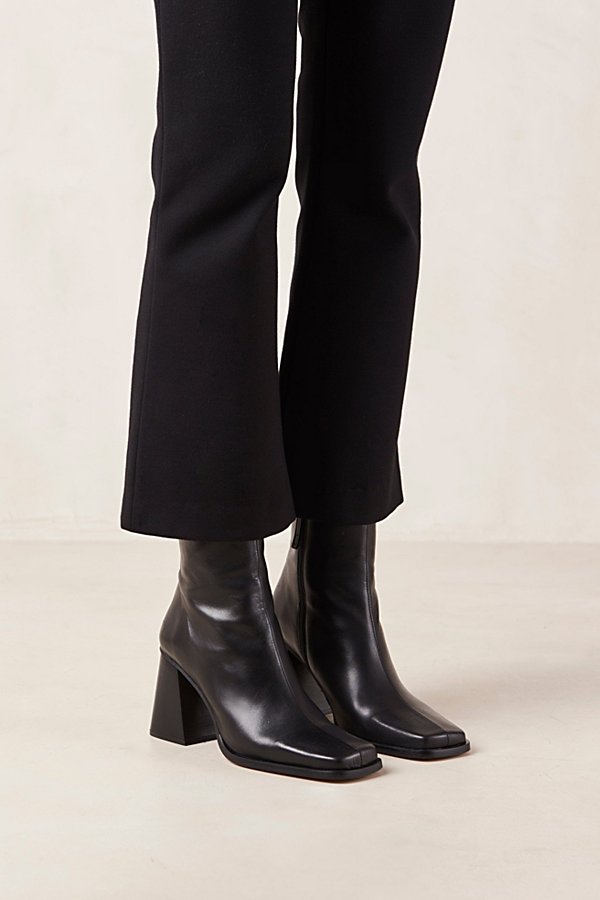 Alohas South Leather Boots In Black