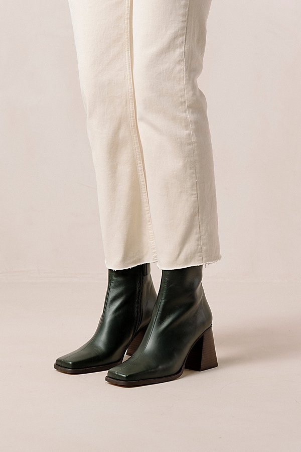 Alohas South Leather Ankle Boot In Jade Green